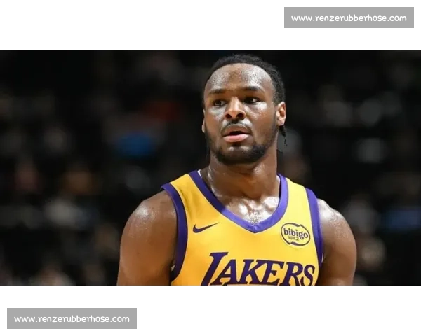 布朗尼特训强化投篮空间能力 剑指夏季联赛首战状元对决