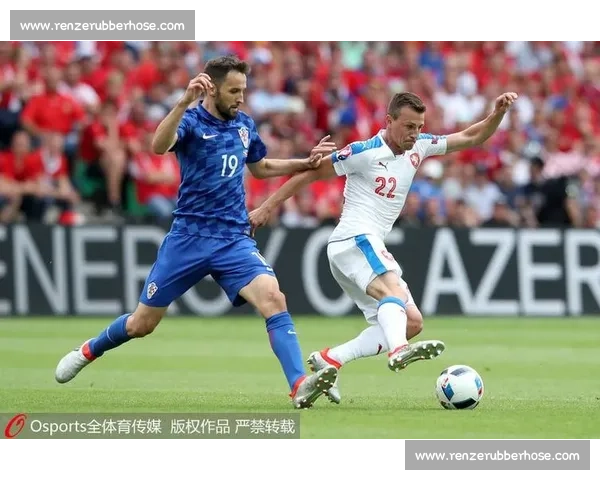 1-1 僵局打破！蓝队再入一球燃爆赛场